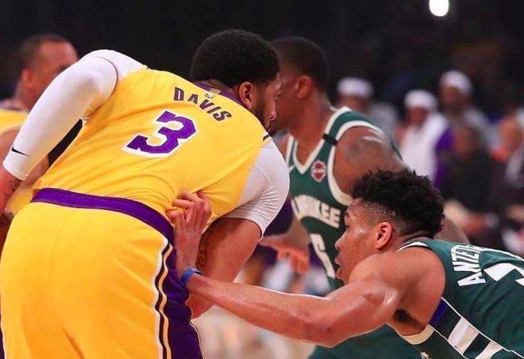 C罗与30激战C9分钟，败北胜负难料！，浓眉哥焦点对战引发球迷热议