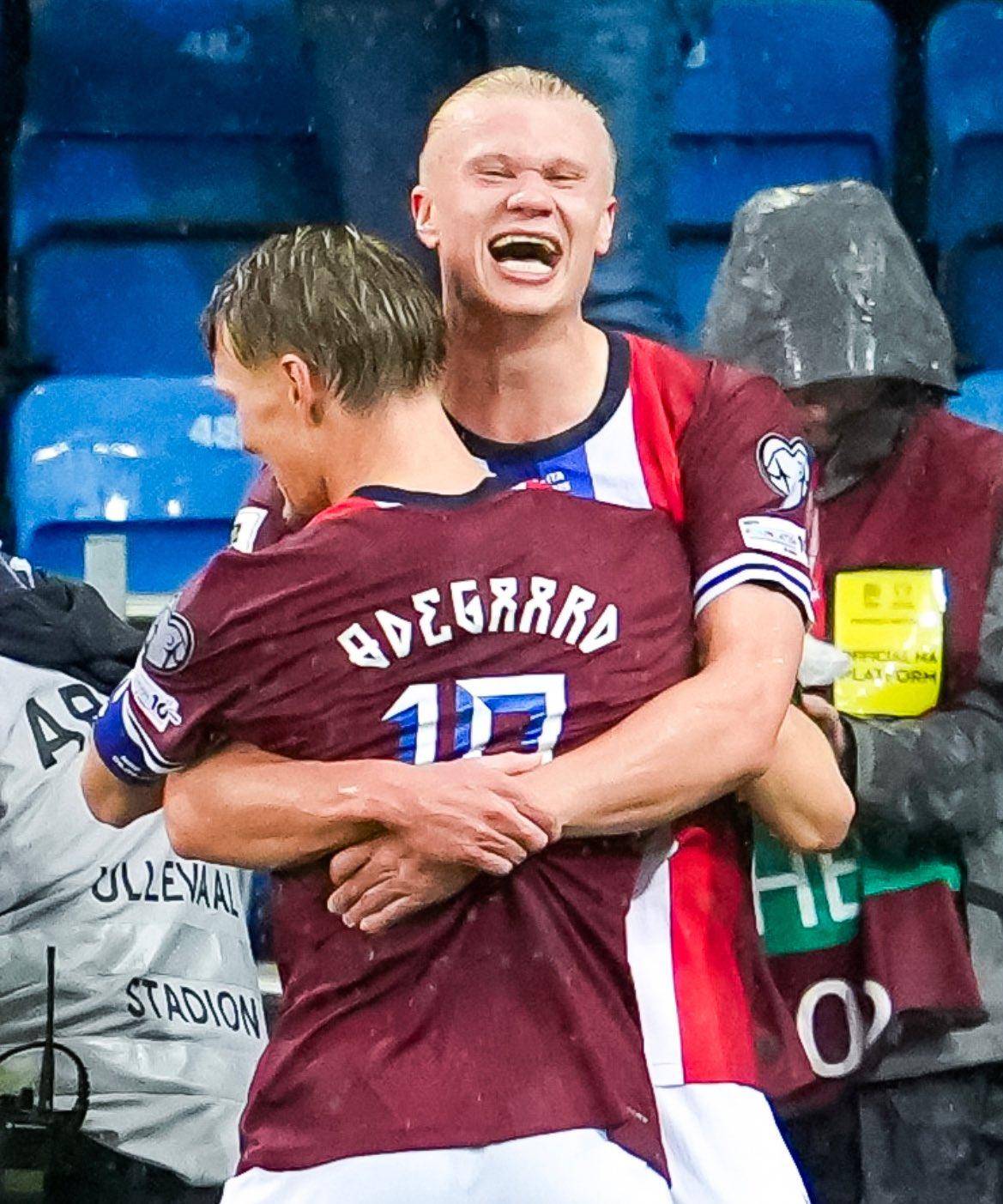 开云-哈兰德意外战胜法国队，比赛局势复杂引爆全场！再创辉煌时刻-开云